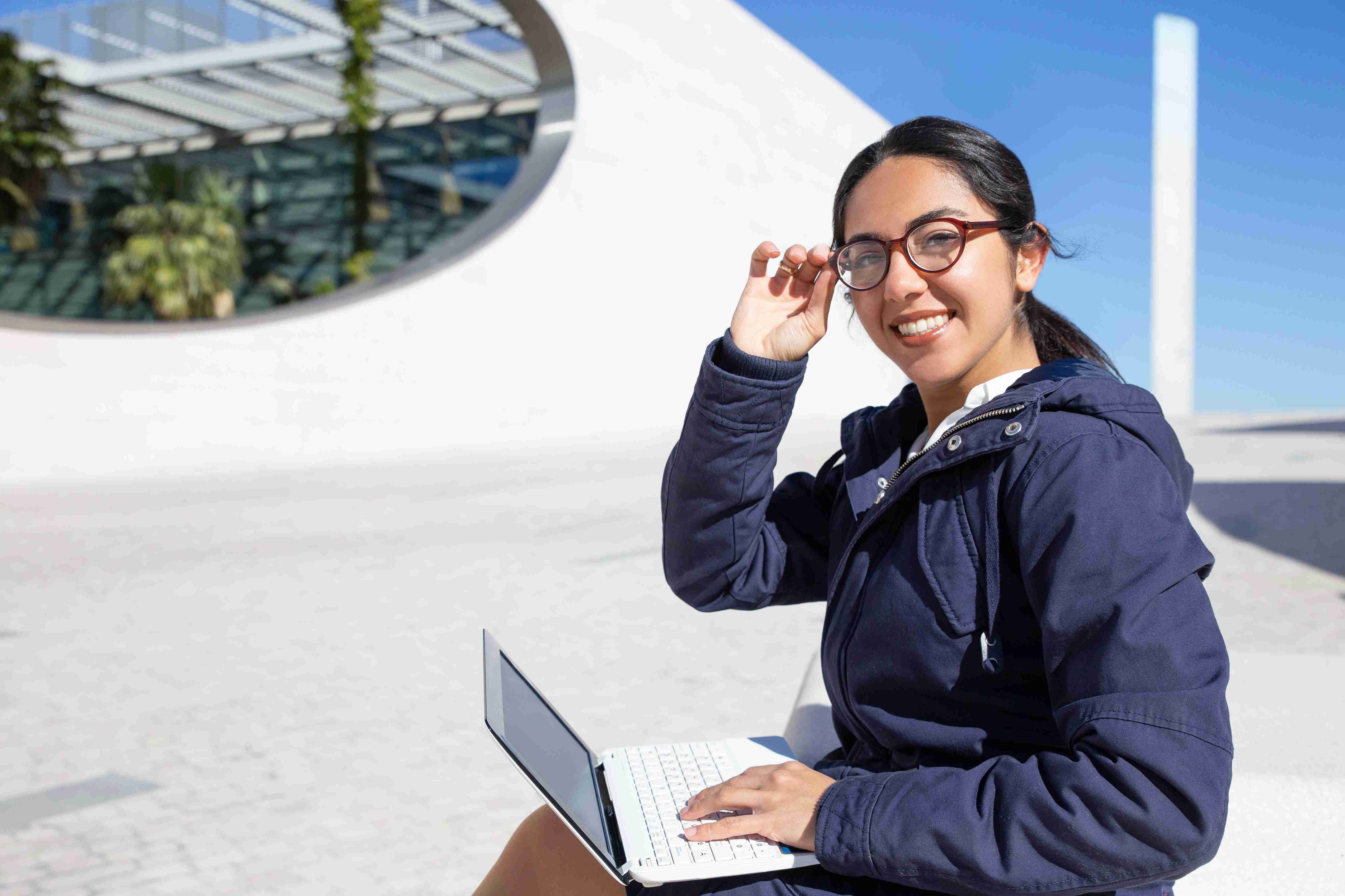 Impulsamos tu talento con becas y descuentos